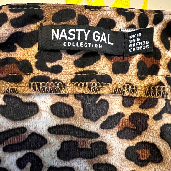 Nasty Gal leopard pencil skirt - size 6 - Picture 6 of 6